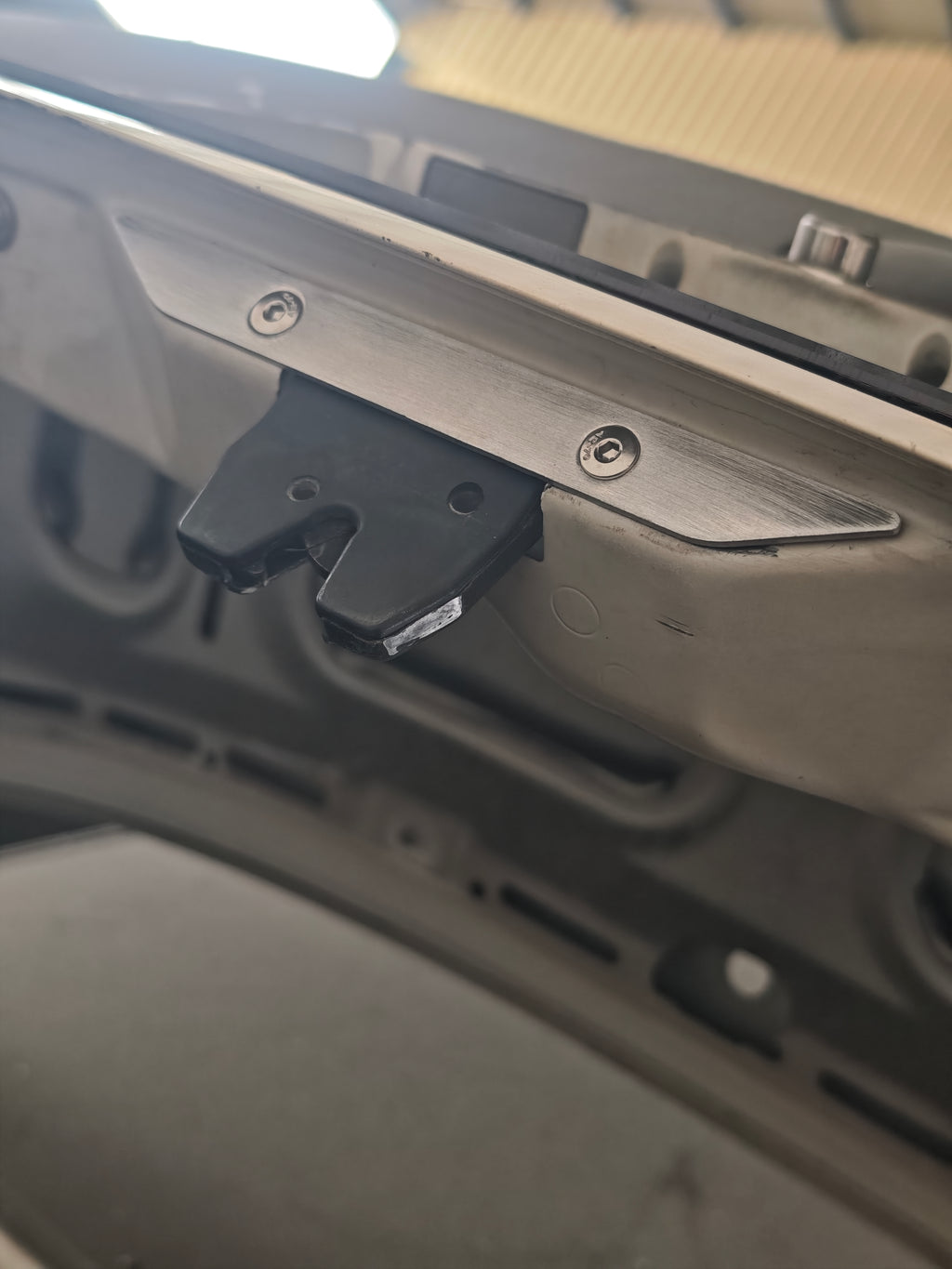 Refuerzo maletero BMW e36