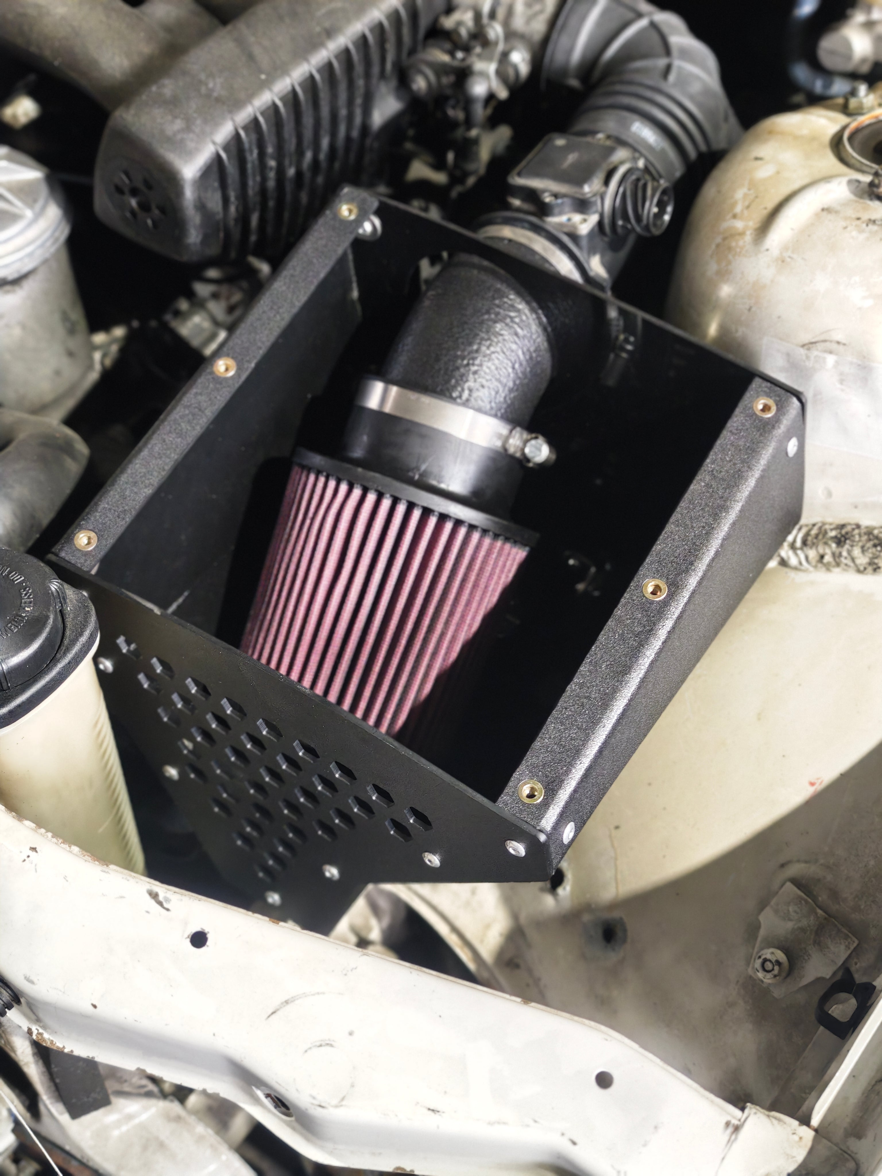 BMW e36 filter box
