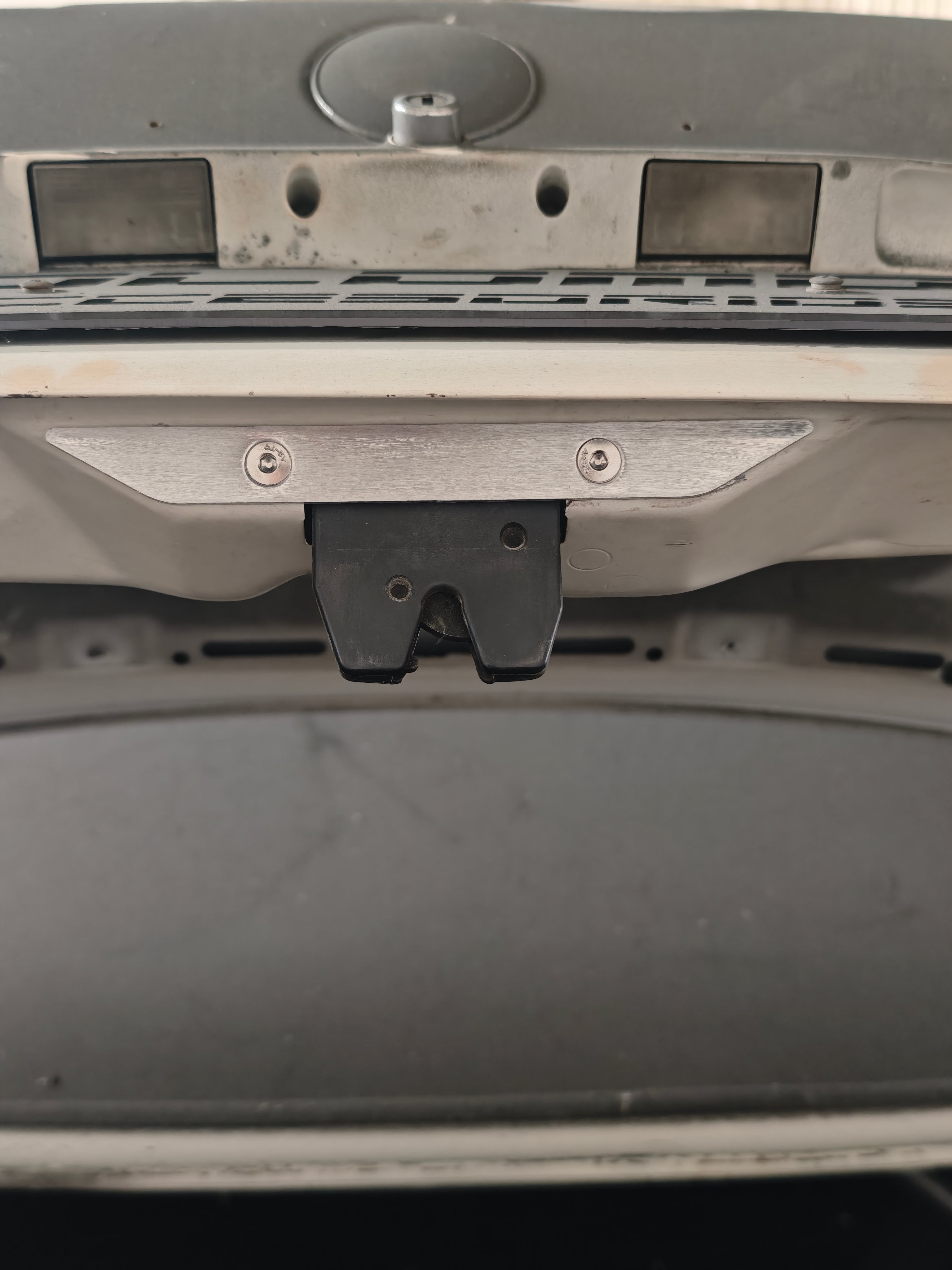 Refuerzo maletero BMW e36