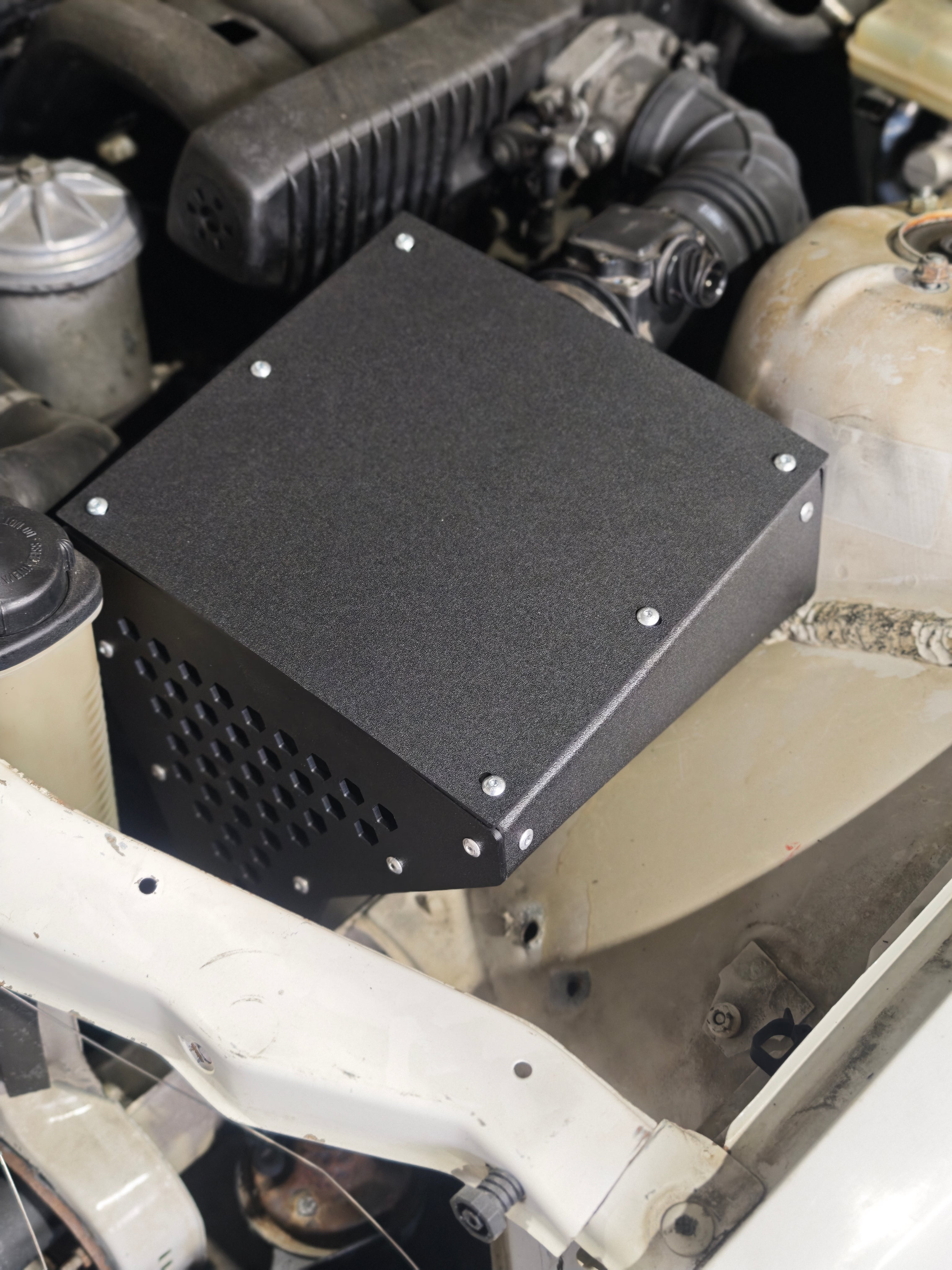 BMW e36 filter box