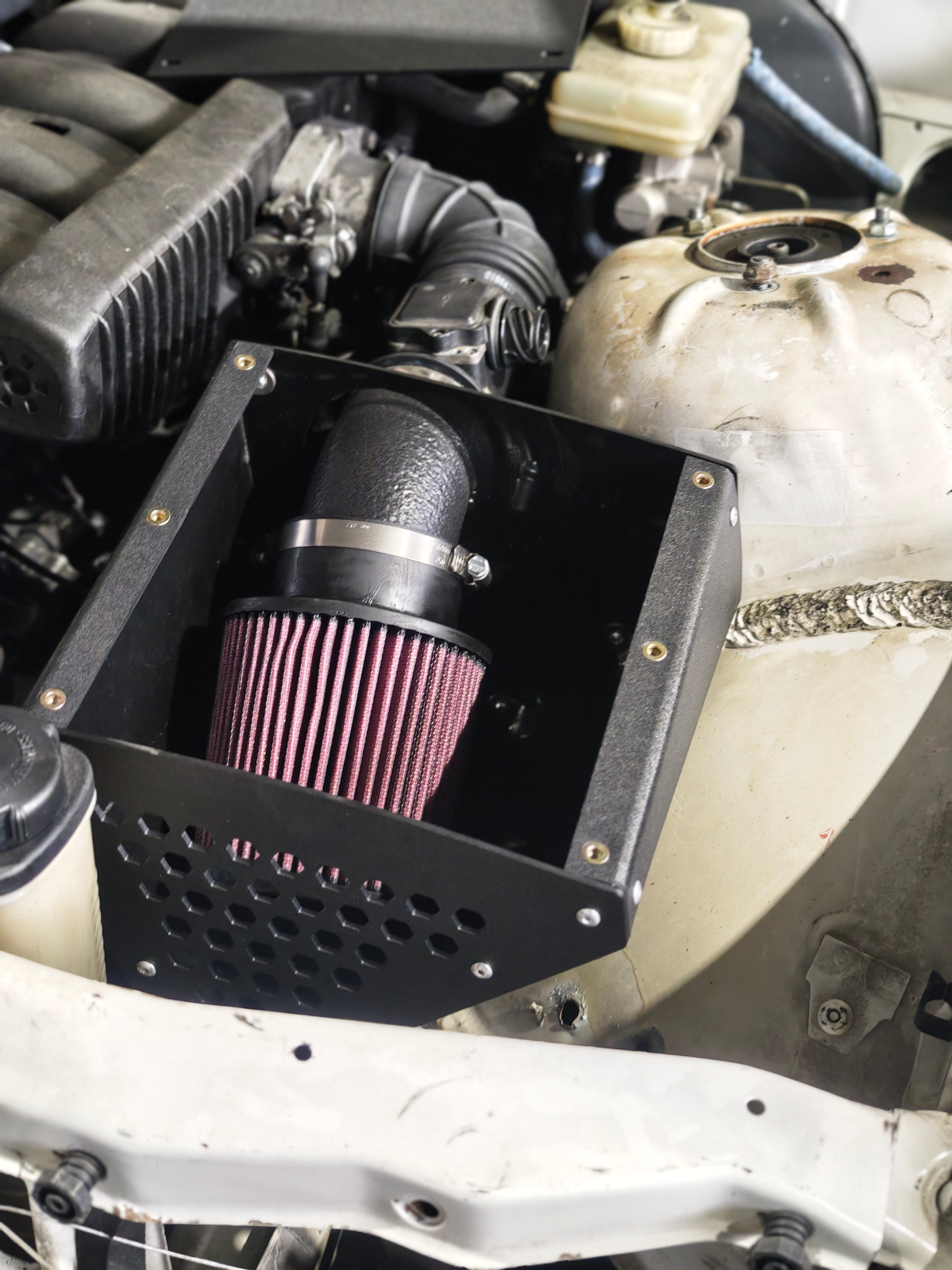 BMW e36 filter box