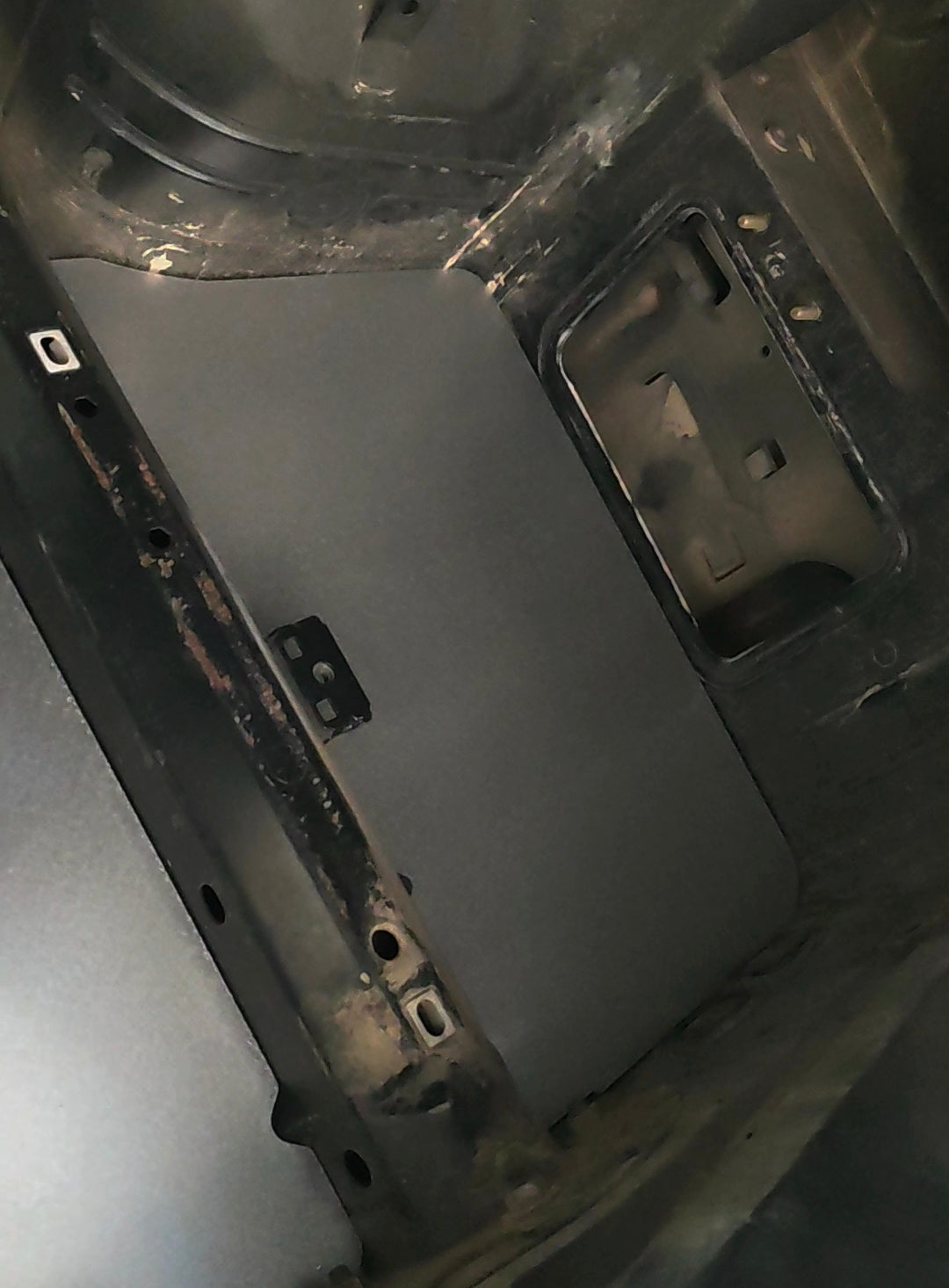 Panel supresión suelo maletero E46