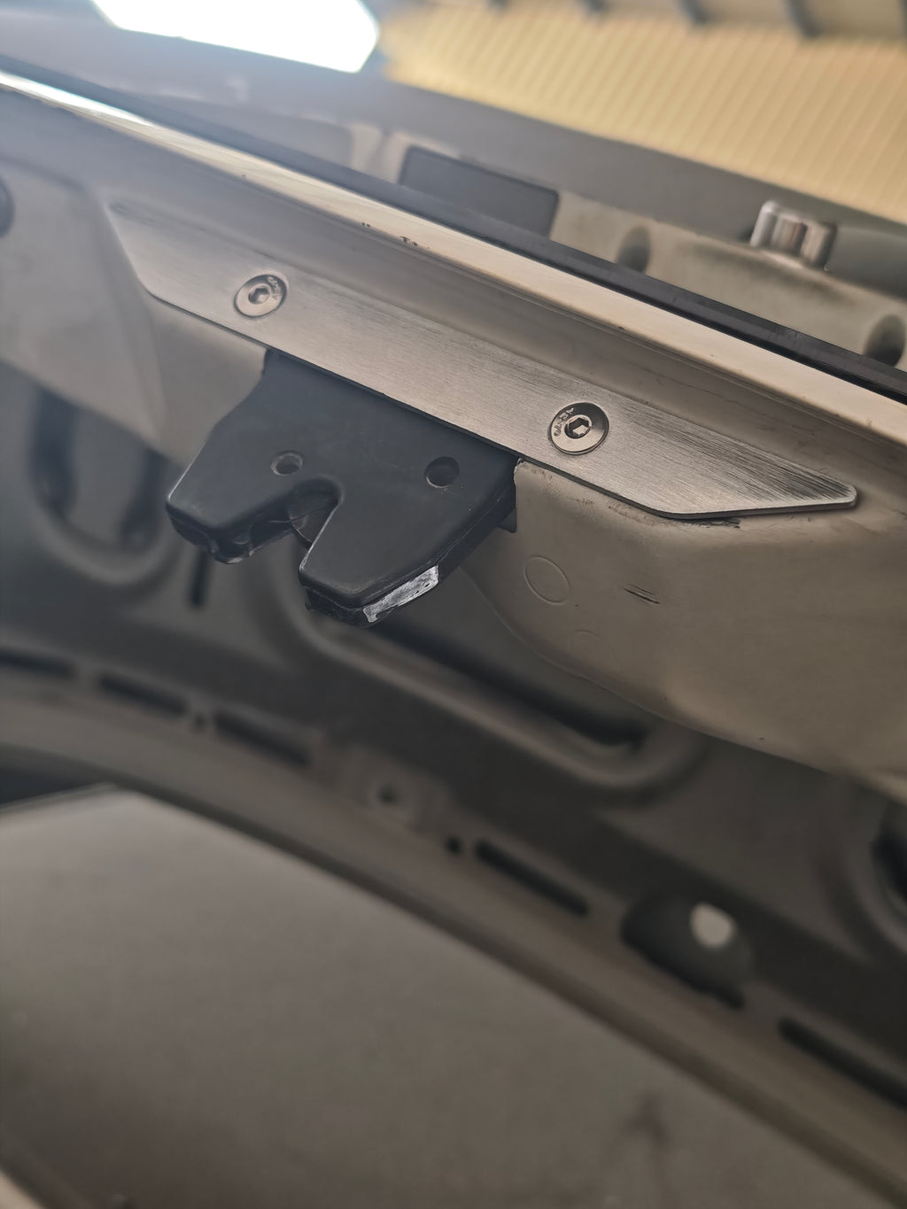 Refuerzo maletero BMW e36