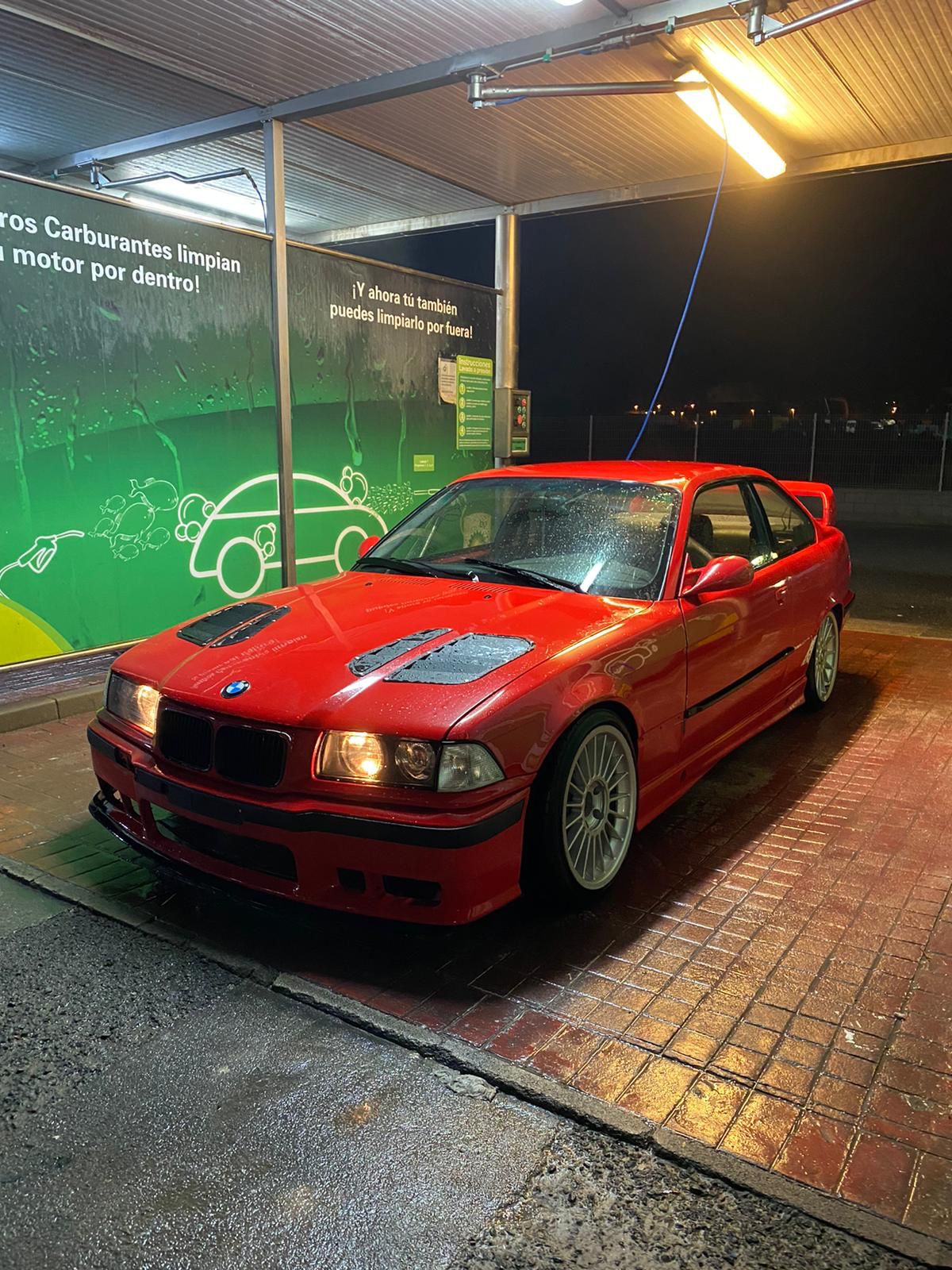 Rejillas capó estilo GTR bmw E36