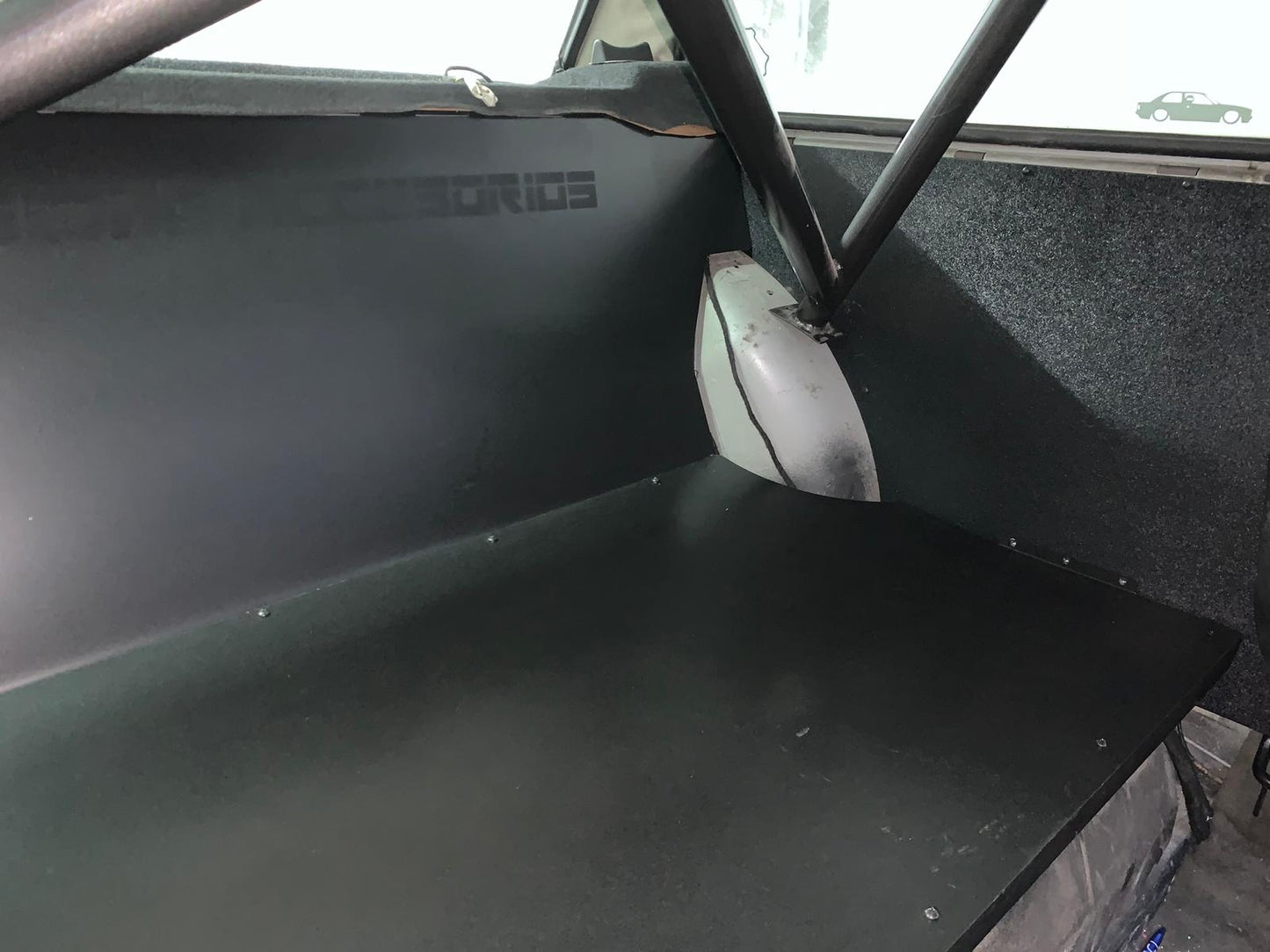 Delete rear seats bmw E30 Coupe